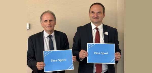 COMMUNIQUÉ DE PRESSE Paris, le 13 juin 2019 - Création d’un Pass Sport d’un montant de 500€ ouvert aux jeunes de 14 à 20 ans.